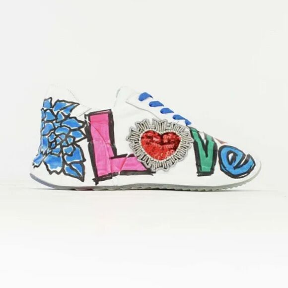 Camuzares Love Whimsical Athleisure Playful Statement Graphic Sneakers 11 EUC - Picture 12 of 12